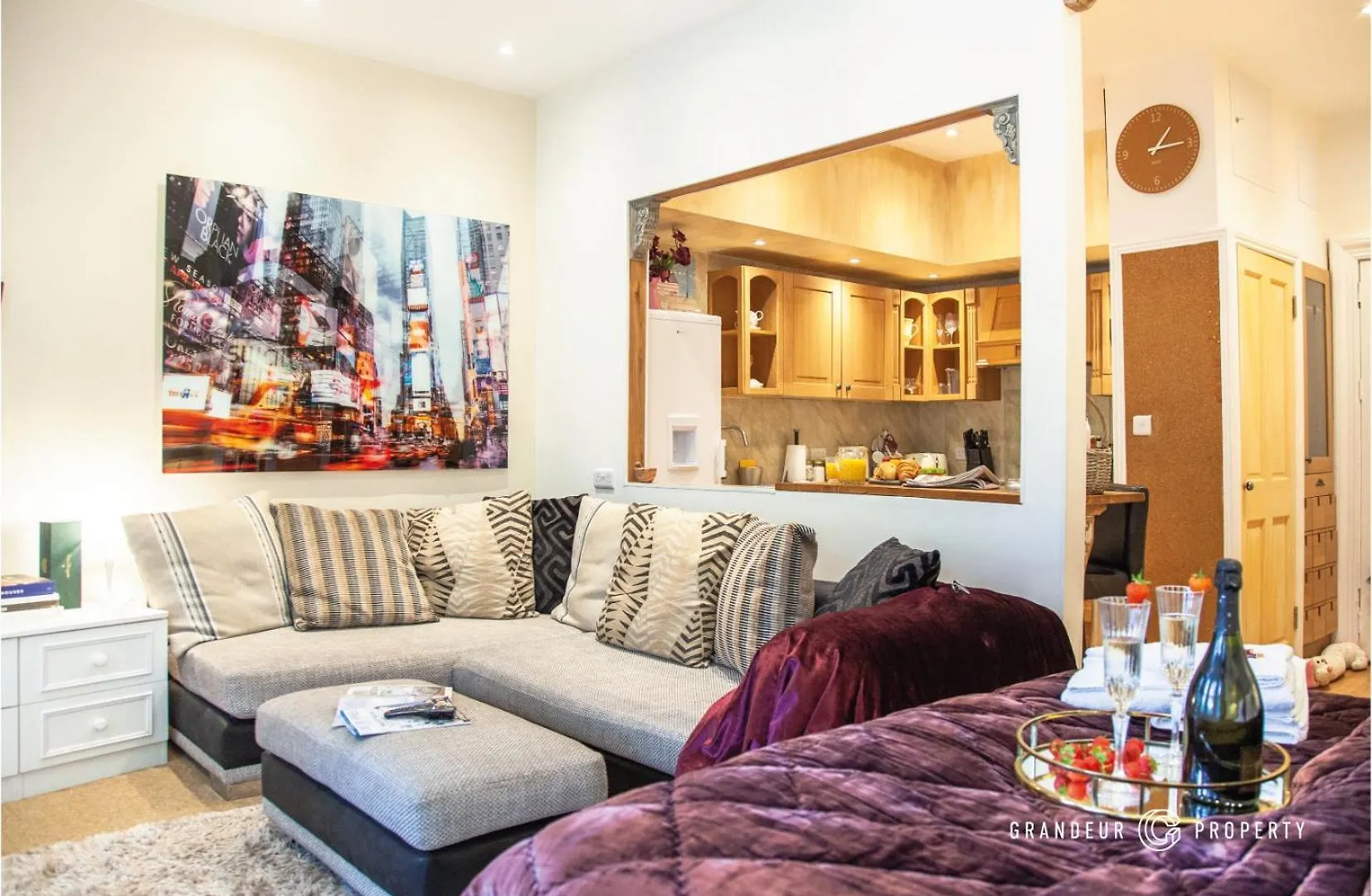 Treetop Suite By Grandeur Property Bournemouth Apartment